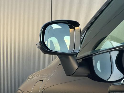 Volvo  XC60 2.0 T6 Plug-in hybrid AWD Plus Black Edition | Panoramadak | Trekhaak | Stoel en stuurwielverwarm... ActivLease financial lease