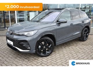 Volkswagen Tiguan R-Line Edition - eHybrid Inclusief &euro;2000,- inruilvoordeel | PANORAMA DAK | TREKHAAK | 360 CAMERA ...