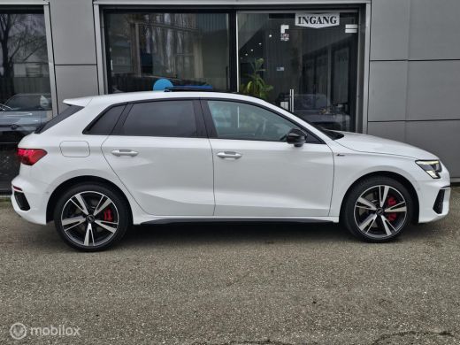 Audi A3 Sportback 45 TFSI e S edition Competition Pano/RS Seats/3x S-line ActivLease financial lease