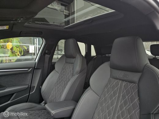 Audi A3 Sportback 45 TFSI e S edition Competition Pano/RS Seats/3x S-line ActivLease financial lease