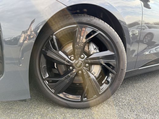 Audi A6 Avant e-tron Avant e-tron S edition performance 100 kWh ActivLease financial lease