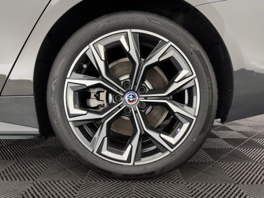 BMW i4 eDrive40 M-Sport High Executive 84 kWh (3-Fase) [SOH-97%] (INCL-BTW)  Aut *FULL-LEATHER | HEAD UP... ActivLease financial lease