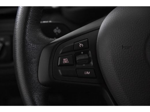 BMW X1 sDrive18i *1ste Eigenaar*Leer*Navigatie*Stoelverwarming* ActivLease financial lease