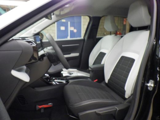 Citroën &euml;-C3 Max 113pk 44 kWh | 11 kW lader | Achterbank in delen neerklapbaar | Achteruitrijcamera ActivLease financial lease