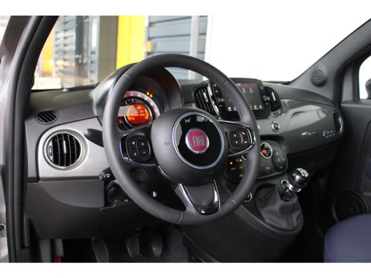 Fiat 500 1.0 Hybrid Club | Cruise control | Parkeersensoren achter | U-connect | Climat Control | ActivLease financial lease