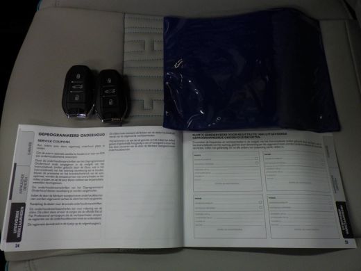 Fiat 600 1.2 Hybrid La Prima 145pk 8 Jaar Garantie! | Vol-Leder | Massage | Adaptive Cruise | Elektr. Acht... ActivLease financial lease