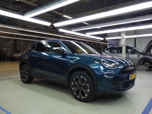 Fiat 600 1.2 Hybrid La Prima 145pk 8 Jaar Garantie! | Vol-Leder | Massage | Adaptive Cruise | Elektr. Acht... ActivLease financial lease