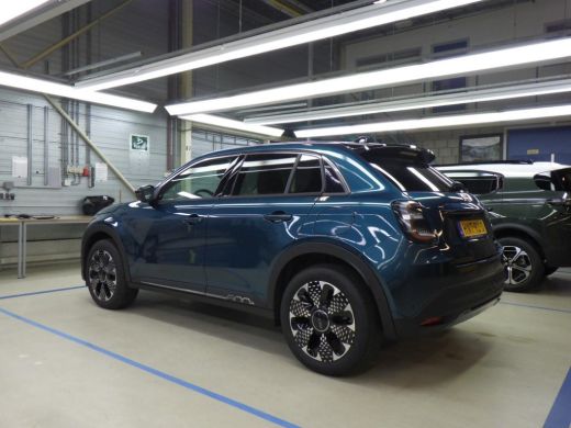 Fiat 600 1.2 Hybrid La Prima 145pk 8 Jaar Garantie! | Vol-Leder | Massage | Adaptive Cruise | Elektr. Acht... ActivLease financial lease