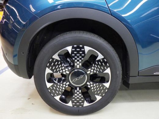 Fiat 600 1.2 Hybrid La Prima 145pk 8 Jaar Garantie! | Vol-Leder | Massage | Adaptive Cruise | Elektr. Acht... ActivLease financial lease