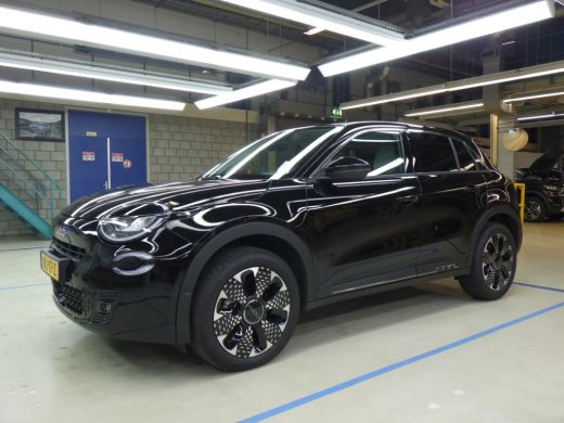 Fiat 600 1.2 Hybrid La Prima 8 Jaar Garantie! | Vol-Leder | Massage | Adaptive Cruise | Elektr. Achterklep...