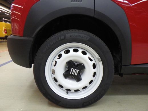 Fiat Grande Panda RED 11kW 44 kWh Nieuw!! | Airco | Carplay | Cruise | Digitaal Dashboard | LED | Parkeersensoren A... ActivLease financial lease