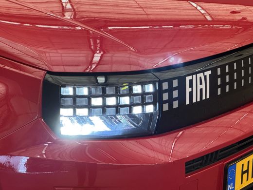 Fiat Grande Panda RED 11kW 44 kWh Nieuw!! | Airco | Carplay | Cruise | Digitaal Dashboard | LED | Parkeersensoren A... ActivLease financial lease