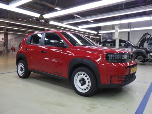 Fiat Grande Panda RED 11kW 44 kWh Nieuw!! | Airco | Carplay | Cruise | Digitaal Dashboard | LED | Parkeersensoren A... ActivLease financial lease