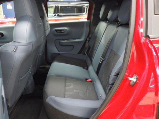 Fiat Grande Panda RED 11kW 44 kWh Nieuw!! | Airco | Carplay | Cruise | Digitaal Dashboard | LED | Parkeersensoren A... ActivLease financial lease