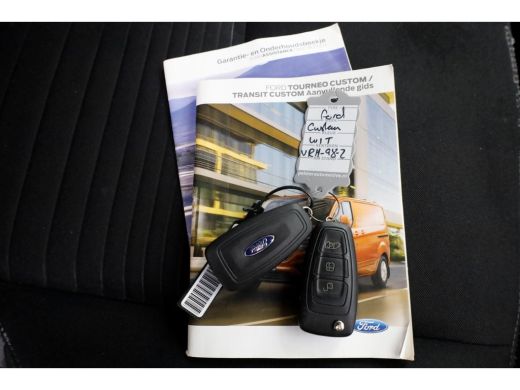 Ford Transit Custom 2.0 TDCI 130pk L2H1 Limited D.C. Airco/Navi/LED 07-2022 ActivLease financial lease