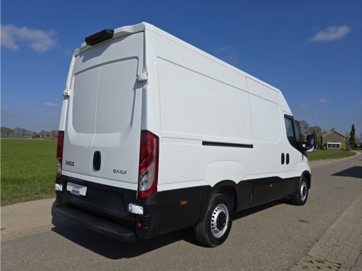 Iveco Daily 35S14V 2.3 352L H2 - 140 Pk - Euro 6 - Airco - Cruise Control - L2 L H2 ActivLease financial lease