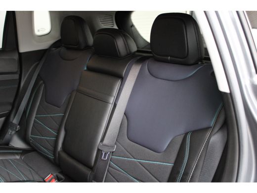 Jeep Compass 4xe 240 Plug-in Hybrid Electric Trailhawk | Achteruitrijcamera | Navigatiesysteem | Keyless entry... ActivLease financial lease