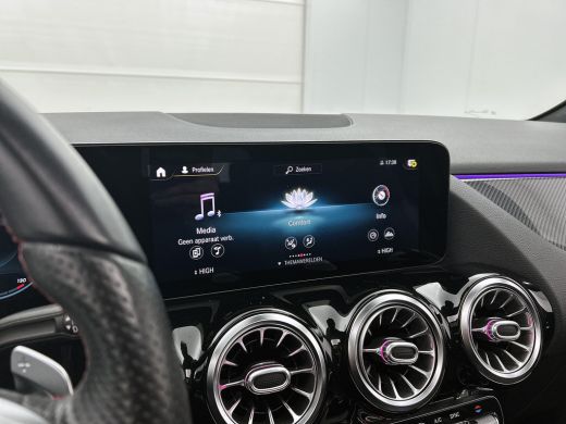 Mercedes-Benz B-Klasse 180 Automaat Bus.Solution AMG-Line / Panoramadak / Pdc+Camera / Navigatie / 1/2 Leder / Apk 09-2026 ActivLease financial lease