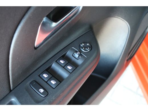 Opel Corsa 1.2 GS Line | Dodehoek detectie | Achteruitrijcamera | 17 lichtmetalen Velgen | Apple carplay | ActivLease financial lease