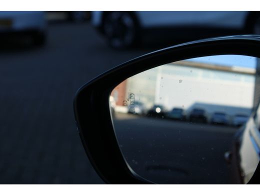 Opel Corsa 1.2 GS Line | Dodehoek detectie | Achteruitrijcamera | 17 lichtmetalen Velgen | Apple carplay | ActivLease financial lease