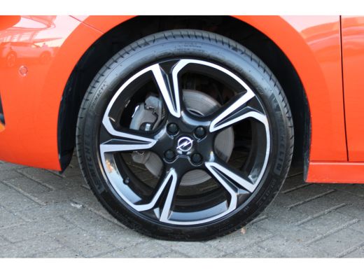 Opel Corsa 1.2 GS Line | Dodehoek detectie | Achteruitrijcamera | 17 lichtmetalen Velgen | Apple carplay | ActivLease financial lease