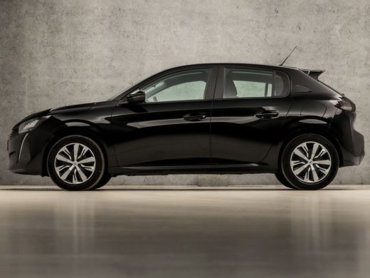 Peugeot 208 1.2 PureTech Sport Automaat (APPLE CARPLAY, GROOT NAVI, PARKEERSENSOREN, SPORTSTOELEN, LED KOPLAM... ActivLease financial lease