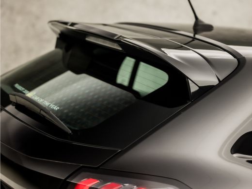 Peugeot 208 1.2 PureTech Sport Automaat (APPLE CARPLAY, GROOT NAVI, PARKEERSENSOREN, SPORTSTOELEN, LED KOPLAM... ActivLease financial lease