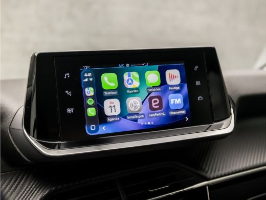 Peugeot 208 1.2 PureTech Sport Automaat (APPLE CARPLAY, GROOT NAVI, PARKEERSENSOREN, SPORTSTOELEN, LED KOPLAM... ActivLease financial lease