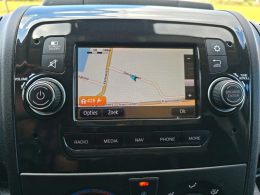 Peugeot Boxer 330 2.2 BlueHDi L2 H2 - 120 Pk - Euro 6 - Navi - ParkeerCamera - Airco - Cruise Control ActivLease financial lease