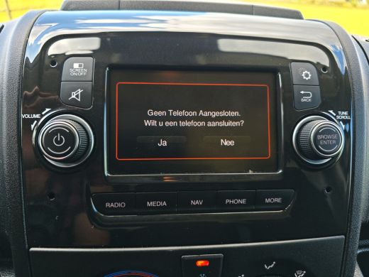 Peugeot Boxer 330 2.2 BlueHDi L2 H2 - 120 Pk - Euro 6 - Navi - ParkeerCamera - Airco - Cruise Control ActivLease financial lease