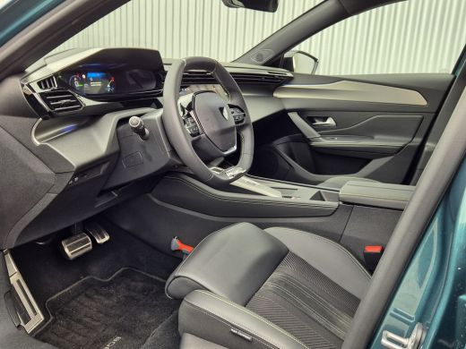 Peugeot e-308 e-308 54kWh | GT | Alcantara bekleding | Verwarmbare voorstelen met massage functie | Camera V + ... ActivLease financial lease