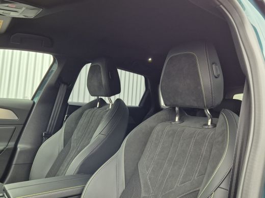 Peugeot e-308 e-308 54kWh | GT | Alcantara bekleding | Verwarmbare voorstelen met massage functie | Camera V + ... ActivLease financial lease