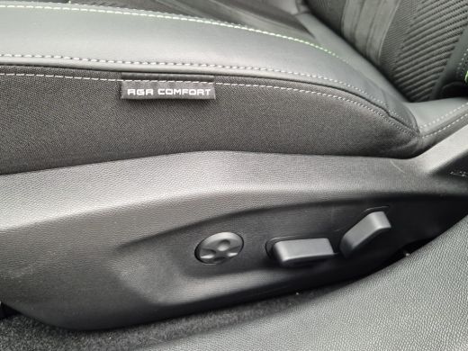 Peugeot e-308 e-308 54kWh | GT | Alcantara bekleding | Verwarmbare voorstelen met massage functie | Camera V + ... ActivLease financial lease