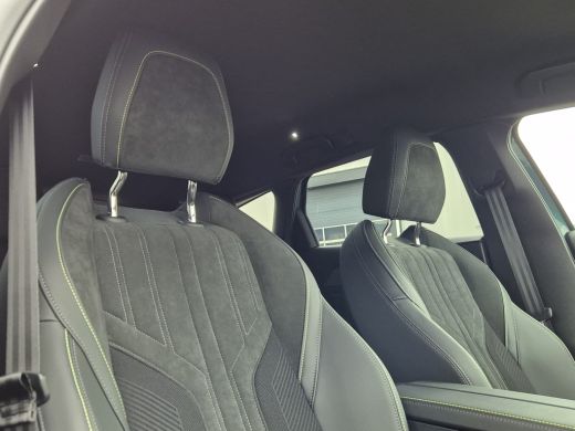 Peugeot e-308 e-308 54kWh | GT | Alcantara bekleding | Verwarmbare voorstelen met massage functie | Camera V + ... ActivLease financial lease