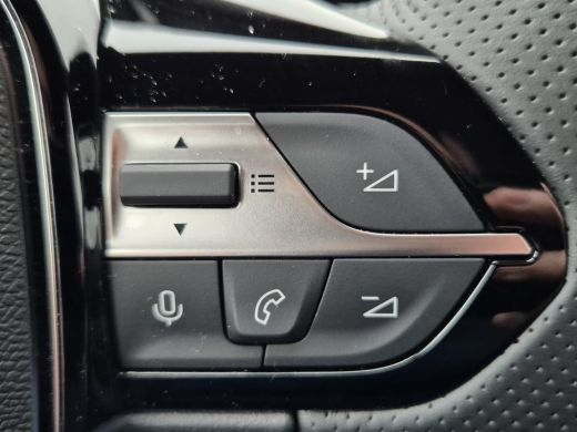 Peugeot e-308 e-308 54kWh | GT | Alcantara bekleding | Verwarmbare voorstelen met massage functie | Camera V + ... ActivLease financial lease