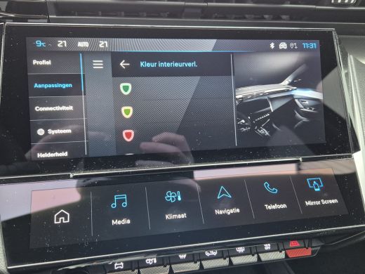 Peugeot e-308 e-308 54kWh | GT | Alcantara bekleding | Verwarmbare voorstelen met massage functie | Camera V + ... ActivLease financial lease