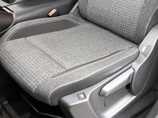 Peugeot Rifter 1.2 131PK Automaat GT 7pers. * Distributie vv.bij 95Dkm * / Trekhaak / Airco-ecc. / Pdc+Camera / ... ActivLease financial lease