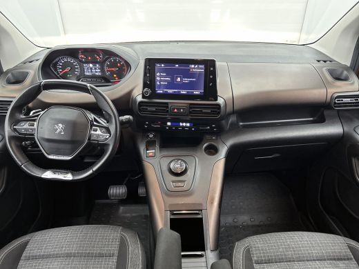 Peugeot Rifter 1.2 131PK Automaat GT 7pers. * Distributie vv.bij 95Dkm * / Trekhaak / Airco-ecc. / Pdc+Camera / ... ActivLease financial lease