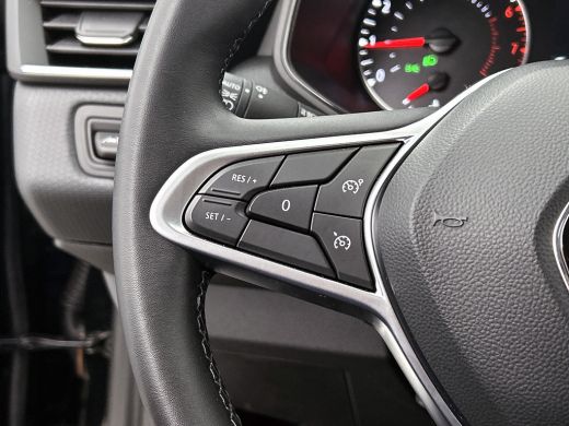 Renault Clio 1.0 TCe 92PK 5drs. Equilibre / Navigatie / Airco / Cruise-control /  Radio multimedia / 6Versn / ... ActivLease financial lease