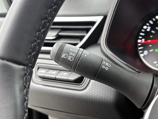 Renault Clio 1.0 TCe 92PK 5drs. Equilibre / Navigatie / Airco / Cruise-control /  Radio multimedia / 6Versn / ... ActivLease financial lease