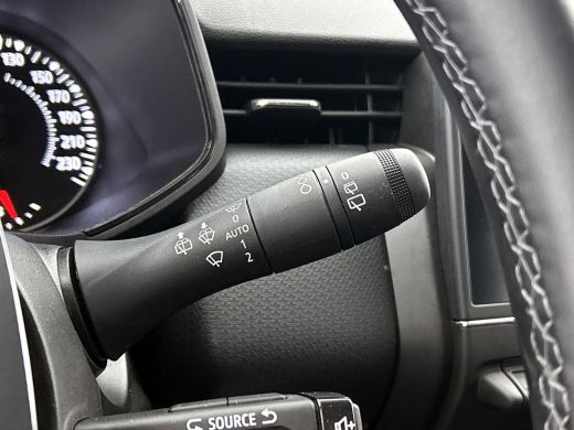 Renault Clio 1.0 TCe 92PK 5drs. Equilibre / Navigatie / Airco / Cruise-control /  Radio multimedia / 6Versn / ... ActivLease financial lease