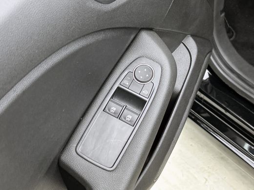 Renault Clio 1.0 TCe 92PK 5drs. Equilibre / Navigatie / Airco / Cruise-control /  Radio multimedia / 6Versn / ... ActivLease financial lease