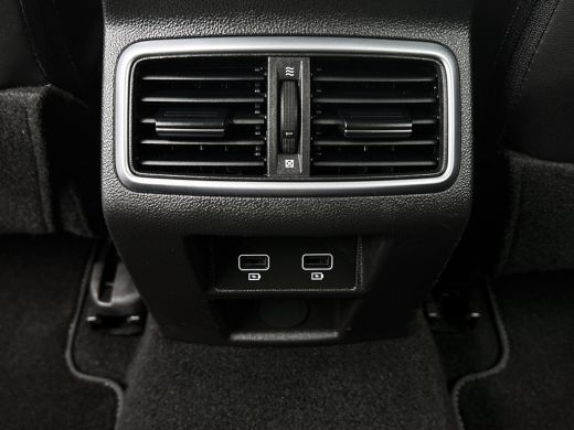 Renault M&eacute;gane Estate Estate 1.3 TCe 140PK Equilibre / Navigatie / Pdc.V+A / Airco-ecc./ Xenon / Radio multimedia / Apk... ActivLease financial lease