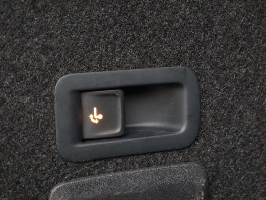 Seat Leon 1.4 e-Hybrid FR | Trekhaak | Stoelverwarming | Camera | Adaptive cruise | Carplay | Navigatie | F... ActivLease financial lease