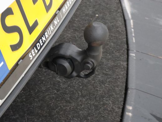 Seat Leon 1.4 e-Hybrid FR | Trekhaak | Stoelverwarming | Camera | Adaptive cruise | Carplay | Navigatie | F... ActivLease financial lease