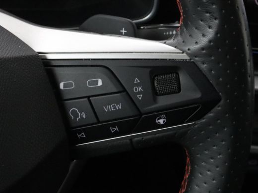 Seat Leon 1.4 e-Hybrid FR | Trekhaak | Stoelverwarming | Camera | Adaptive cruise | Carplay | Navigatie | F... ActivLease financial lease