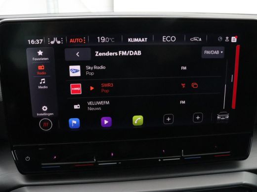 Seat Leon 1.4 e-Hybrid FR | Trekhaak | Stoelverwarming | Camera | Adaptive cruise | Carplay | Navigatie | F... ActivLease financial lease