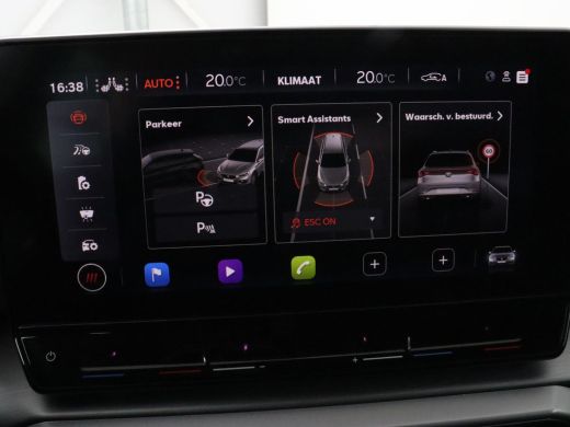 Seat Leon 1.4 e-Hybrid FR | Trekhaak | Stoelverwarming | Camera | Adaptive cruise | Carplay | Navigatie | F... ActivLease financial lease