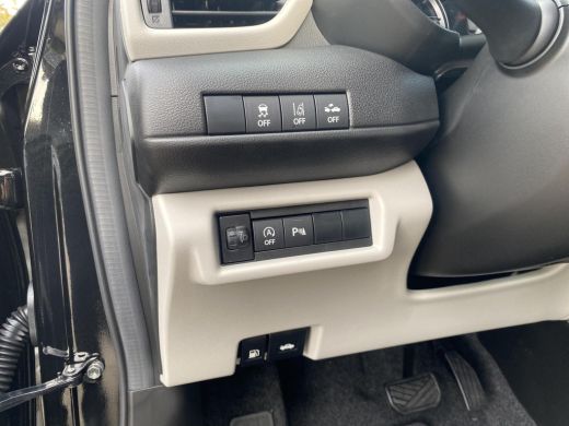 Suzuki Swift 1.2 Select Smart Hybrid | Automaat | Navigatiesysteem | Adaptieve Cruise Control | Stoelverwarmin... ActivLease financial lease