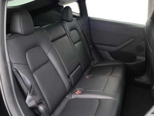 Tesla Model Y LONG RANGE AWD 75 kWh 351 PK BTW + 360 CAMERA | PANORAMA | AUTOPILOT | LEDER  STOELVERW. V+A ActivLease financial lease